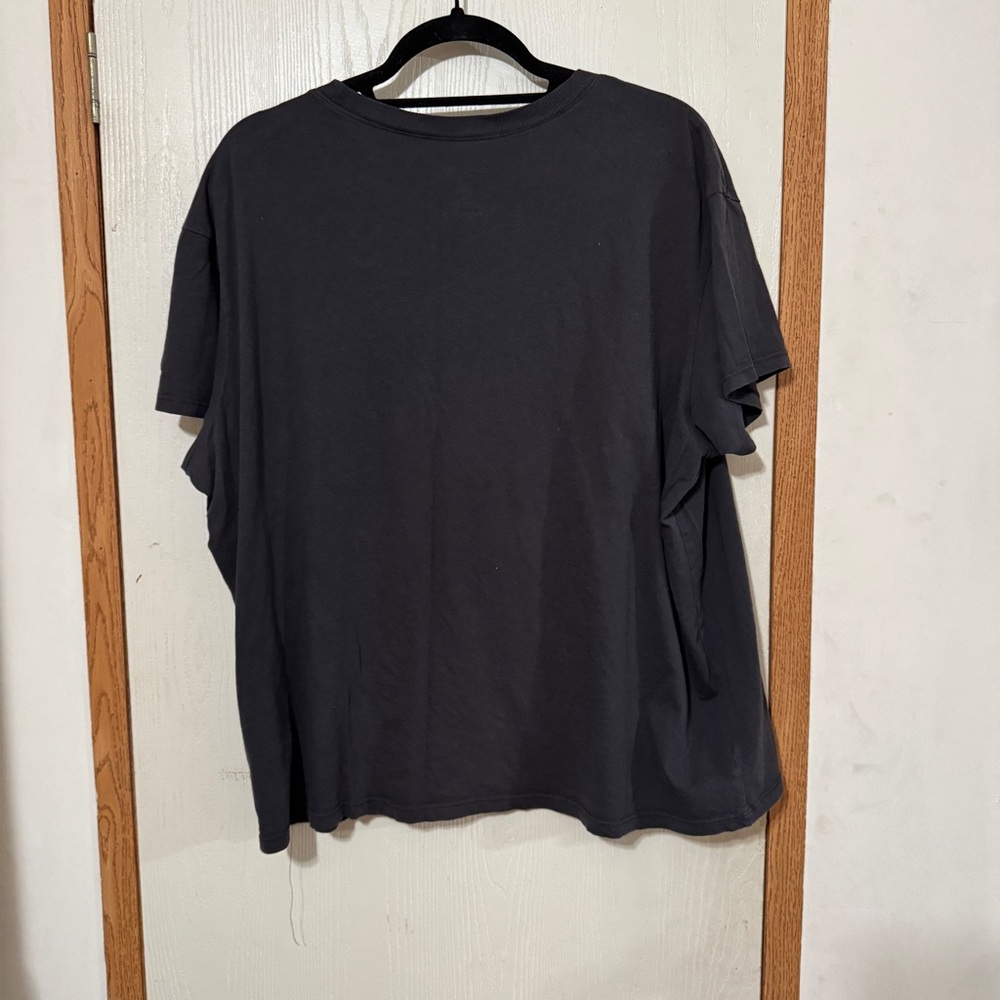 Torrid Heritage Yin-Yang Sun & Wave Graphic Tee — Size 0 - Picture 3 of 4